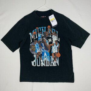 Jordan Flight Essentials UNC North Carolina Rap Tee Oversized T-shirt HQ8940-010